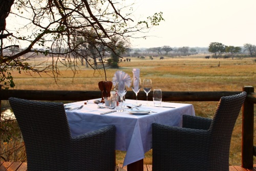 Nambwa Tented Lodge uitzicht dineren